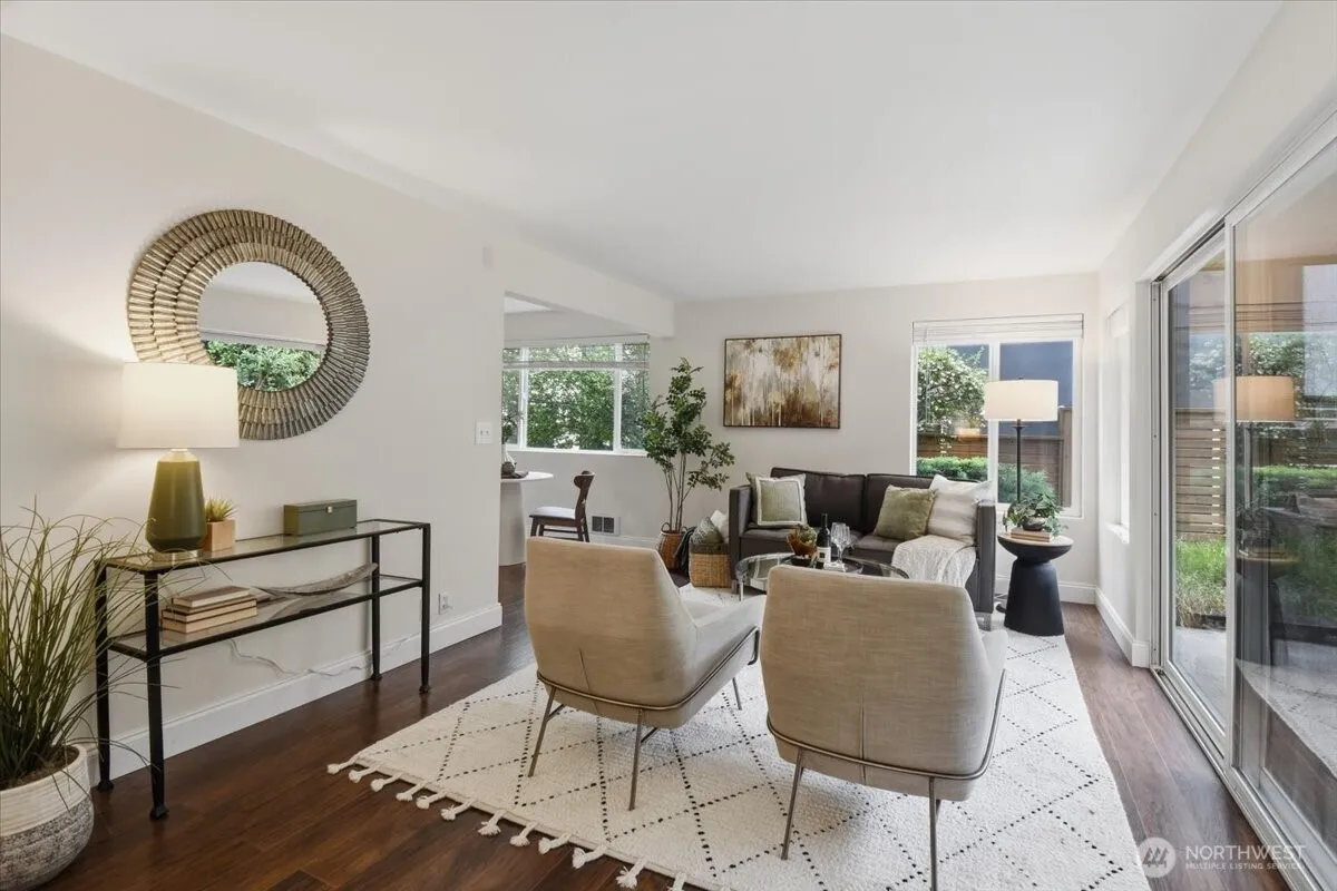 Property photo for 2552 14th Avenue W #203, Seattle photo 4