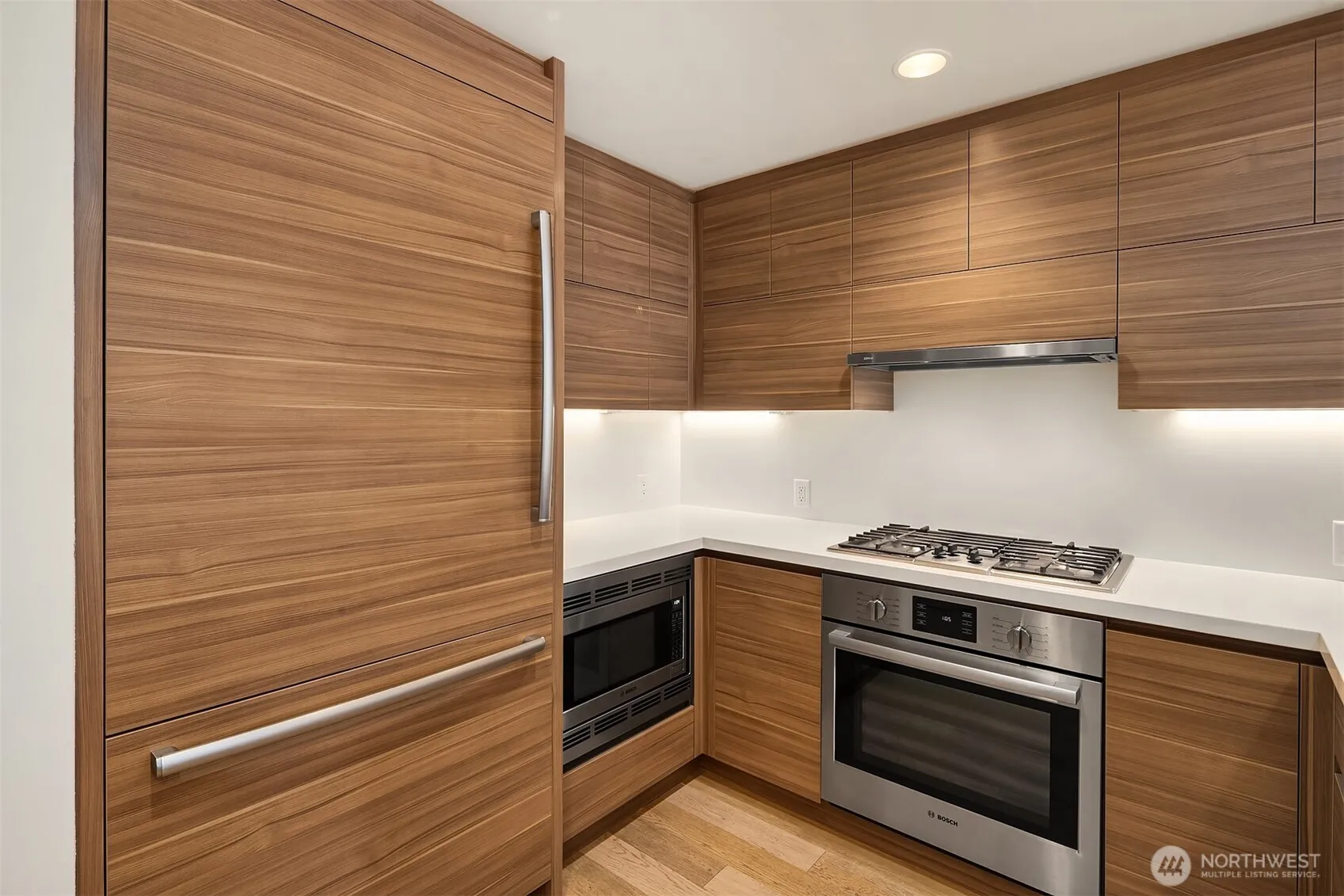 Property photo for 583 Battery St #2208n, Seattle photo 5