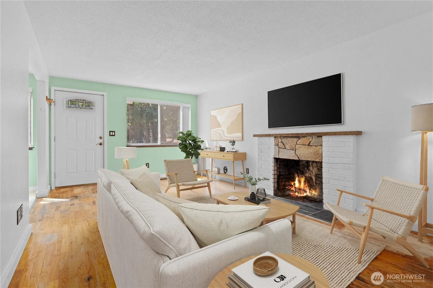 Property photo for 9801 Kenwood Drive Sw, Lakewood photo 4