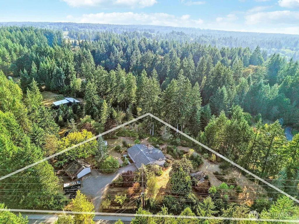 Property photo for 2401 Nw Finn Hill Road, Poulsbo photo 3