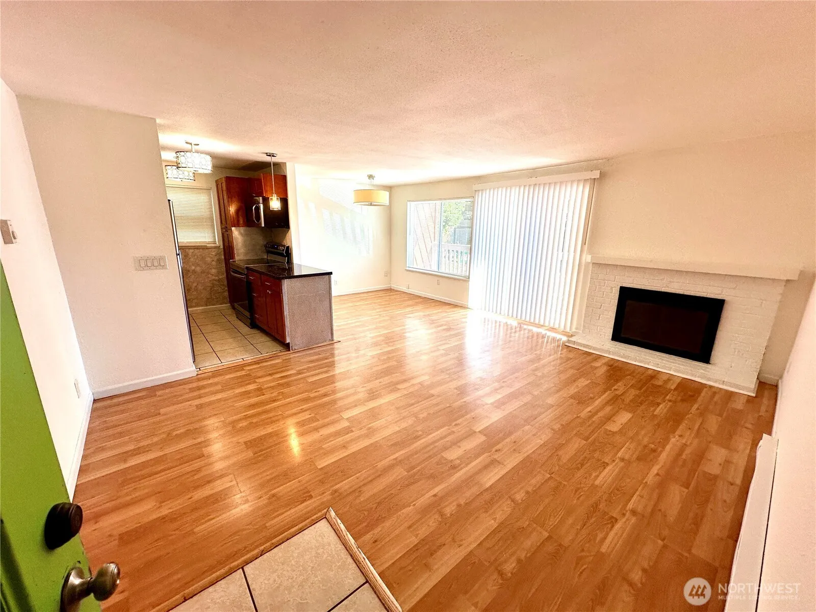 Property photo for 10016 Ne 117th Court, Kirkland photo 4