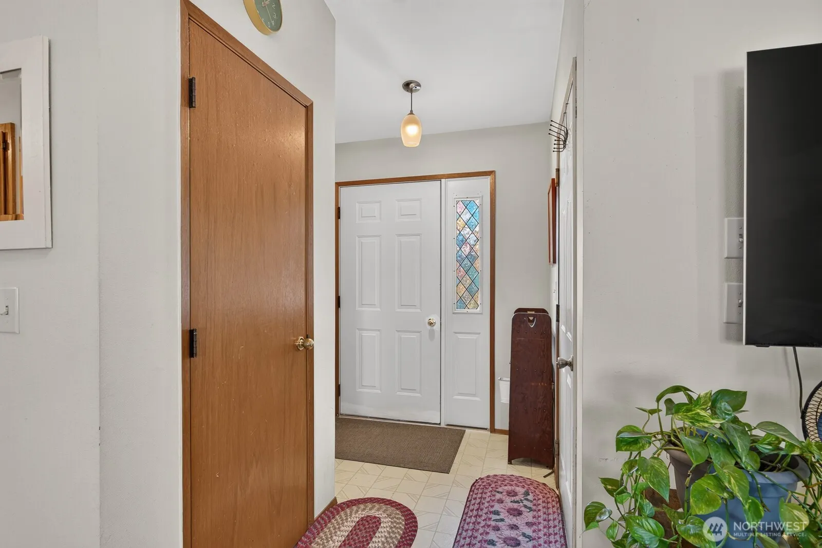Property photo for 27215 Manor Place Nw, Stanwood photo 3