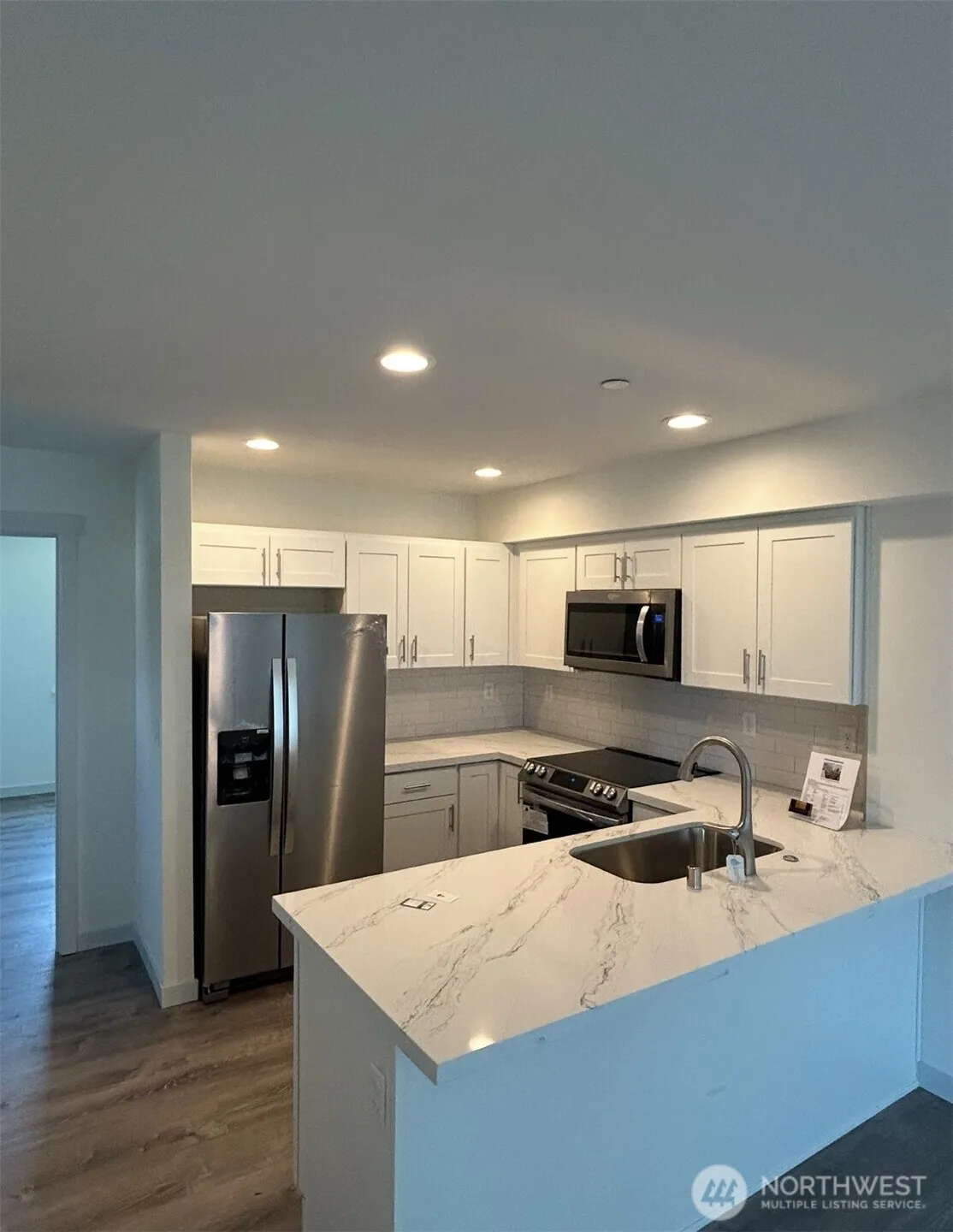 Property photo for 13243 Ambaum Boulevard Sw #c, Burien photo 5