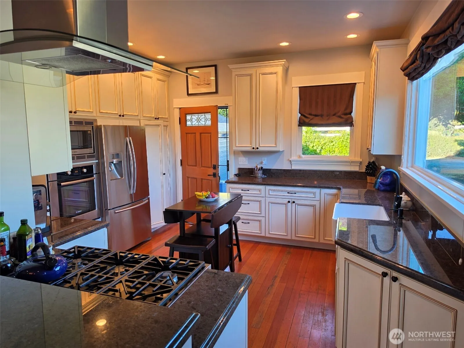 Property photo for 7652 E Green Lake Drive N, Seattle photo 2