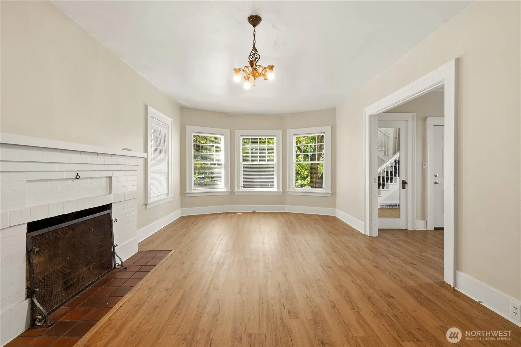 Property photo for 5262 15th Avenue Ne, Seattle photo 4