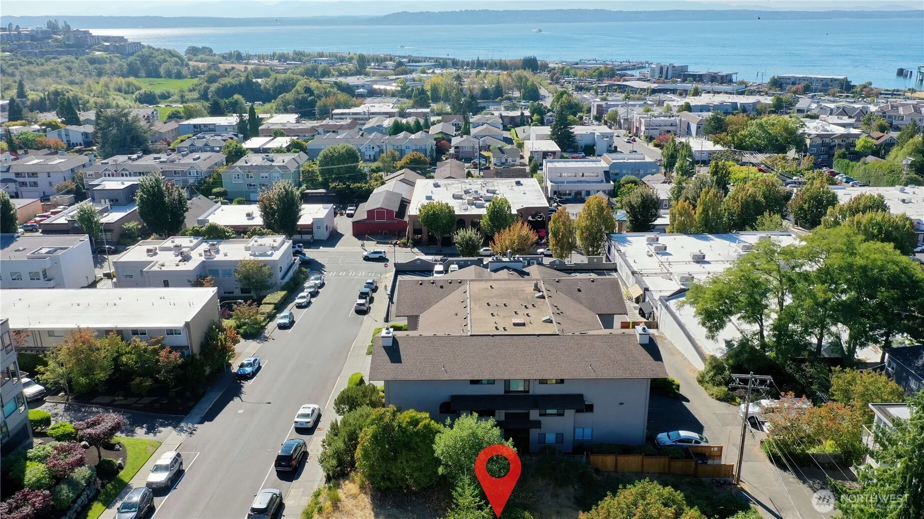 Property photo for 527 Maple Street, Edmonds photo 5