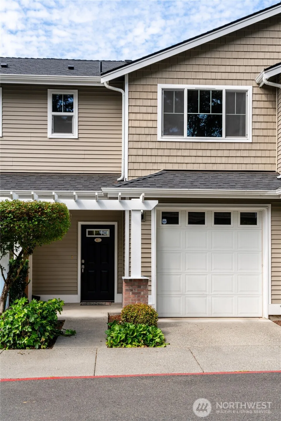 Property photo for 10829 19th Avenue Se #2c, Everett photo 3