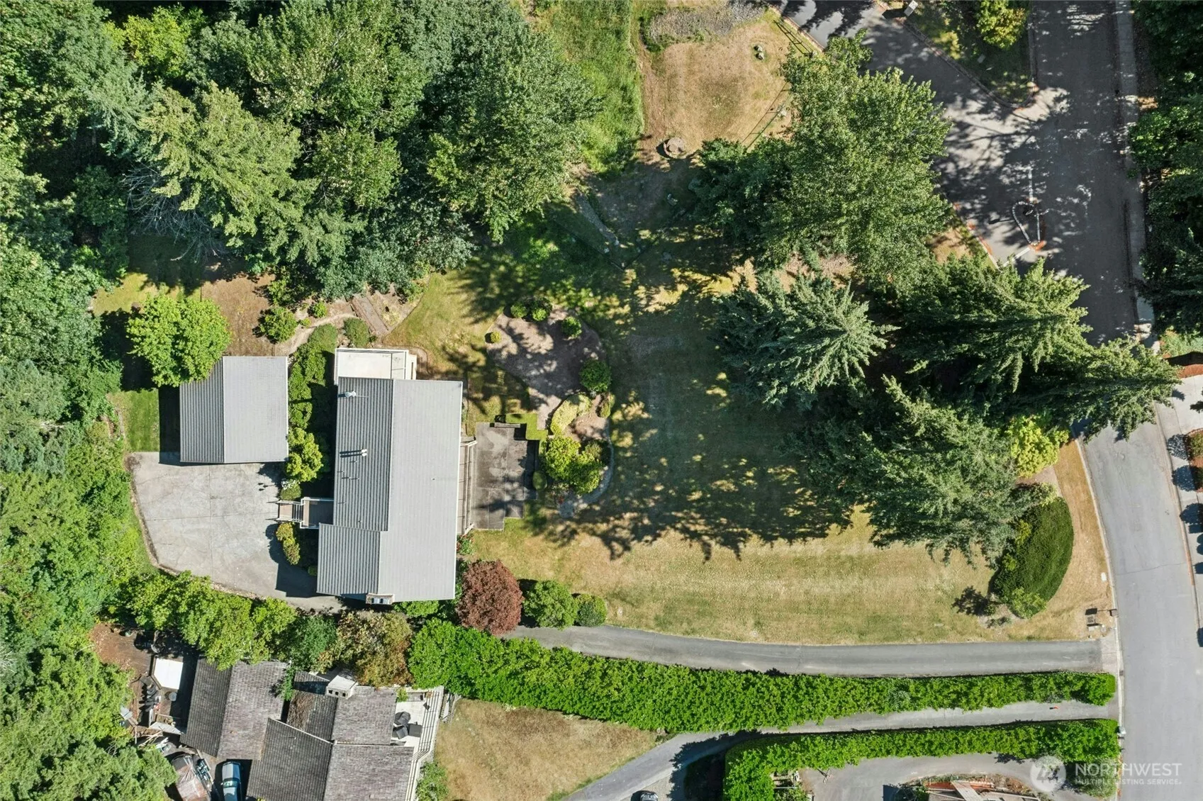 Property photo for 4736 Somerset Xxx Lot Avenue Se #lot, Bellevue photo 2