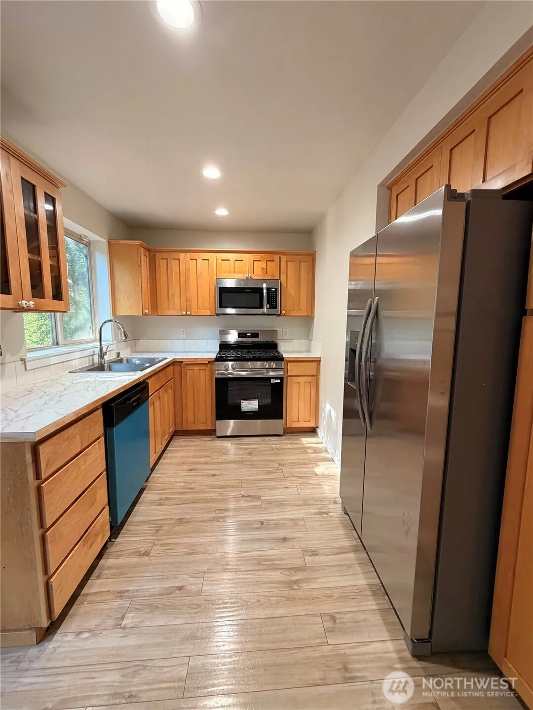 Property photo for 9506 10th Avenue E, Tacoma photo 3