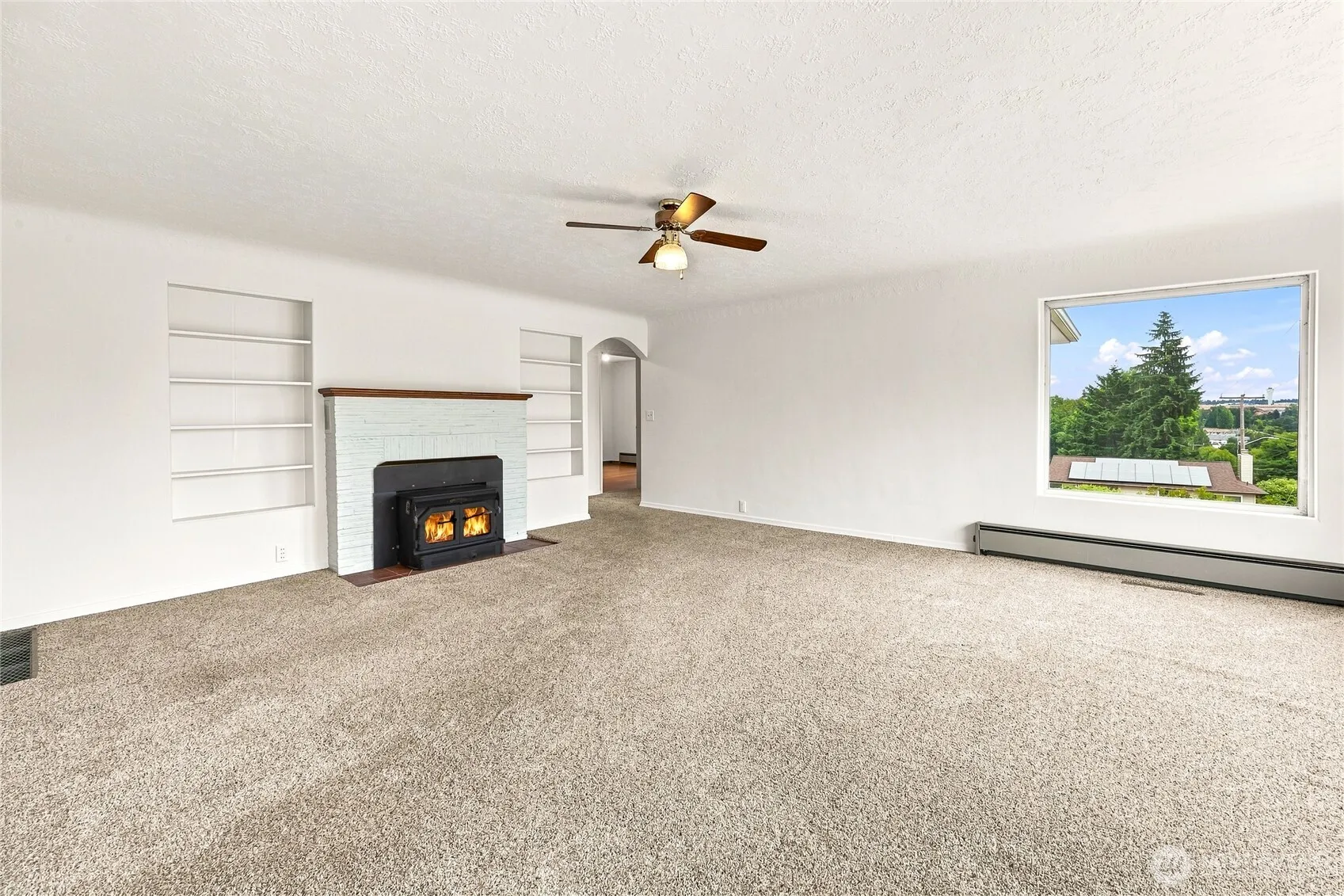 Property photo for 15852 7th Avenue Sw, Seattle photo 5