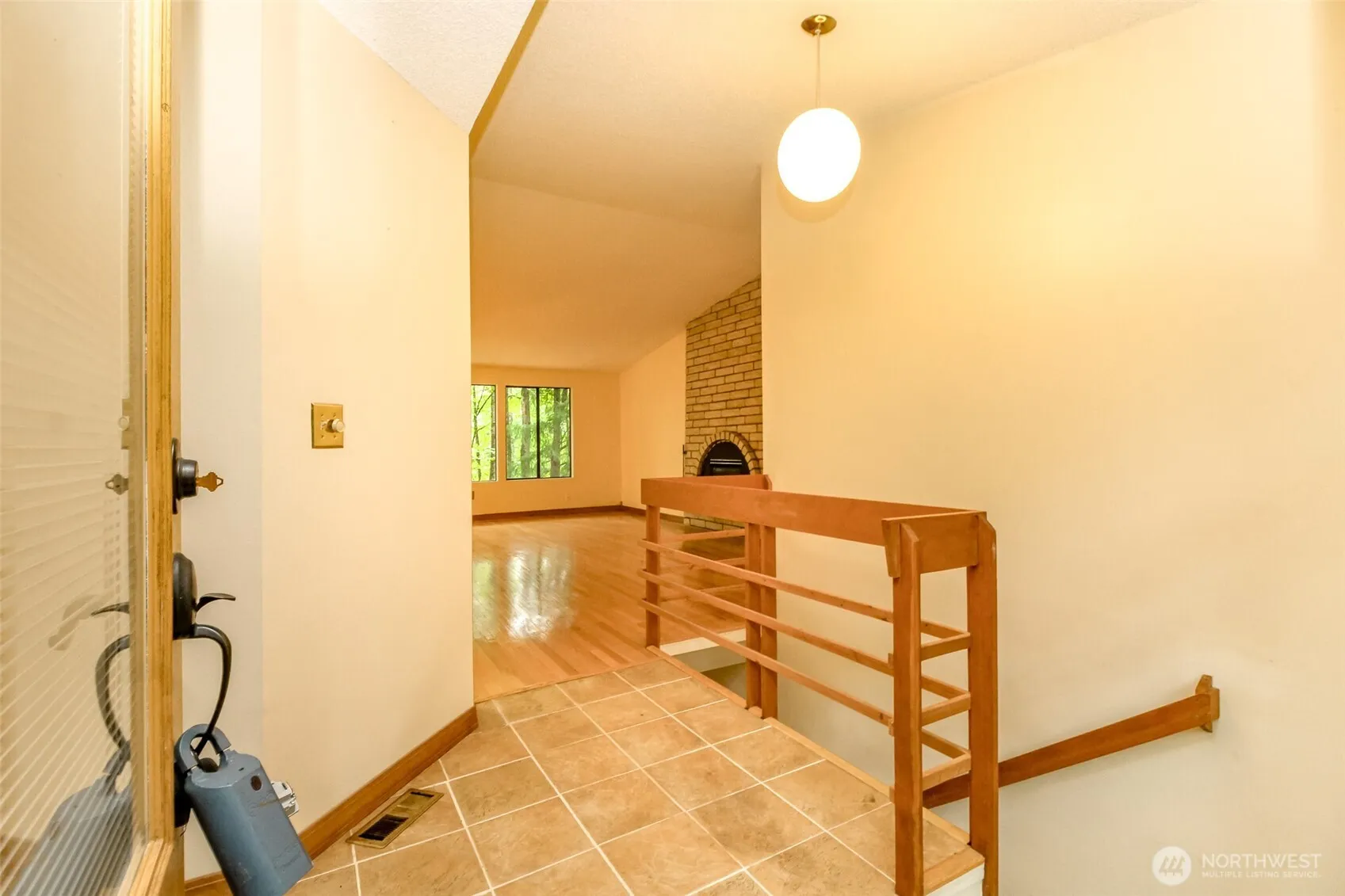 Property photo for 4917 145th Avenue Se, Bellevue photo 4