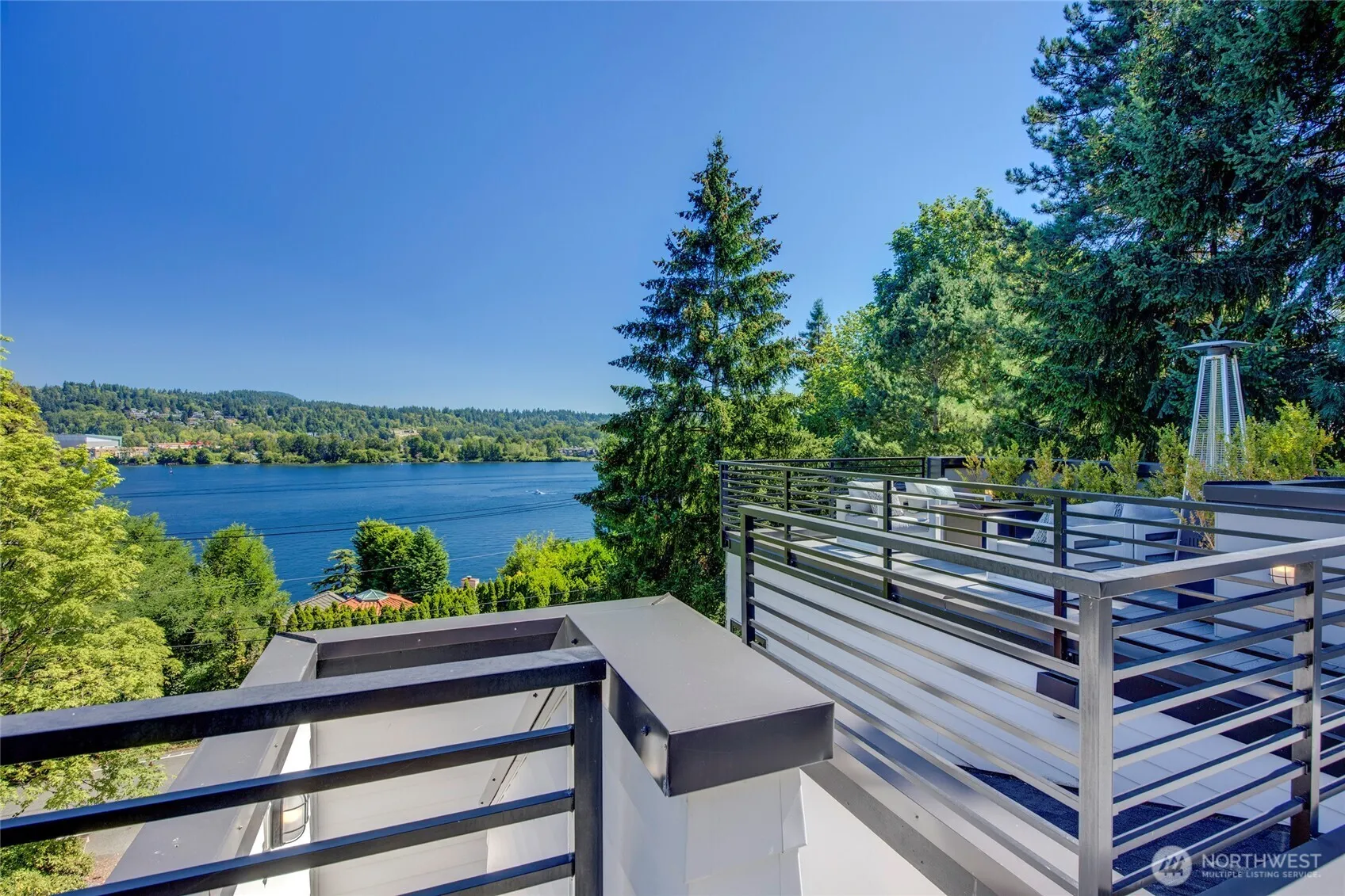 Property photo for 7429 E Mercer Way, Mercer Island photo 2