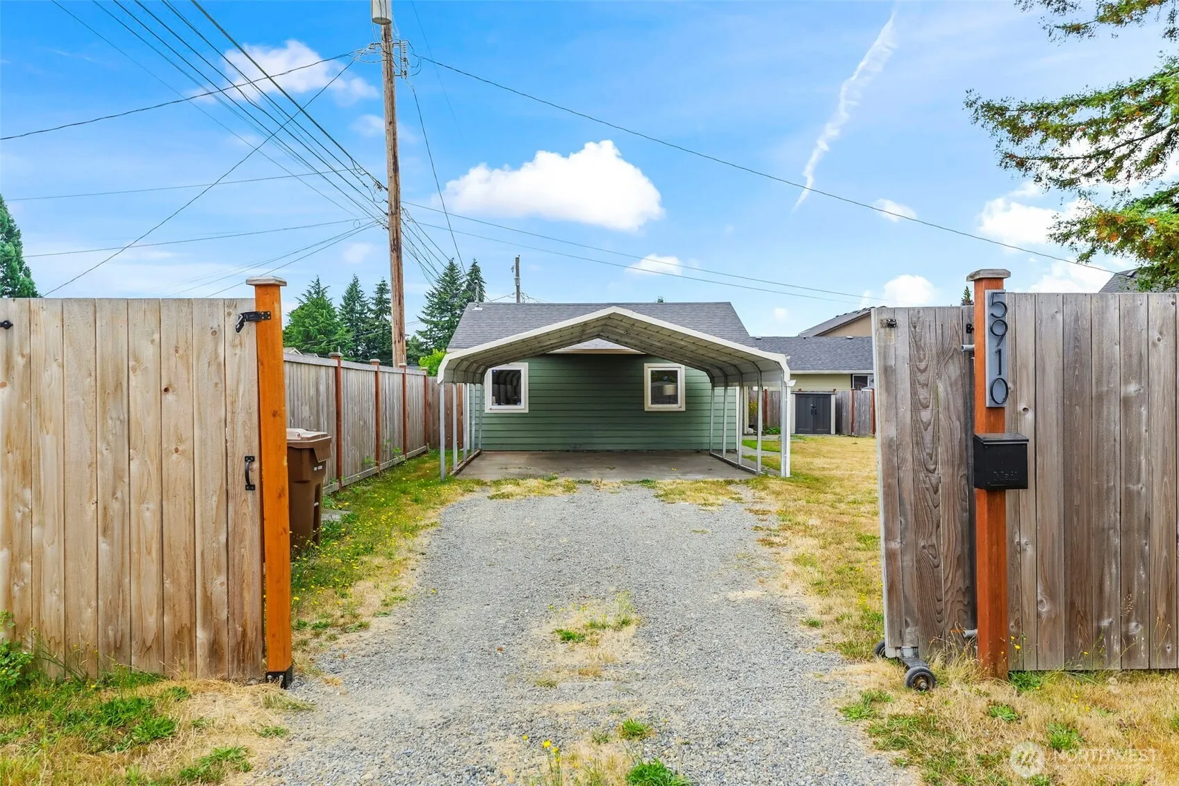 Property photo for 5910 E J Street, Tacoma photo 2