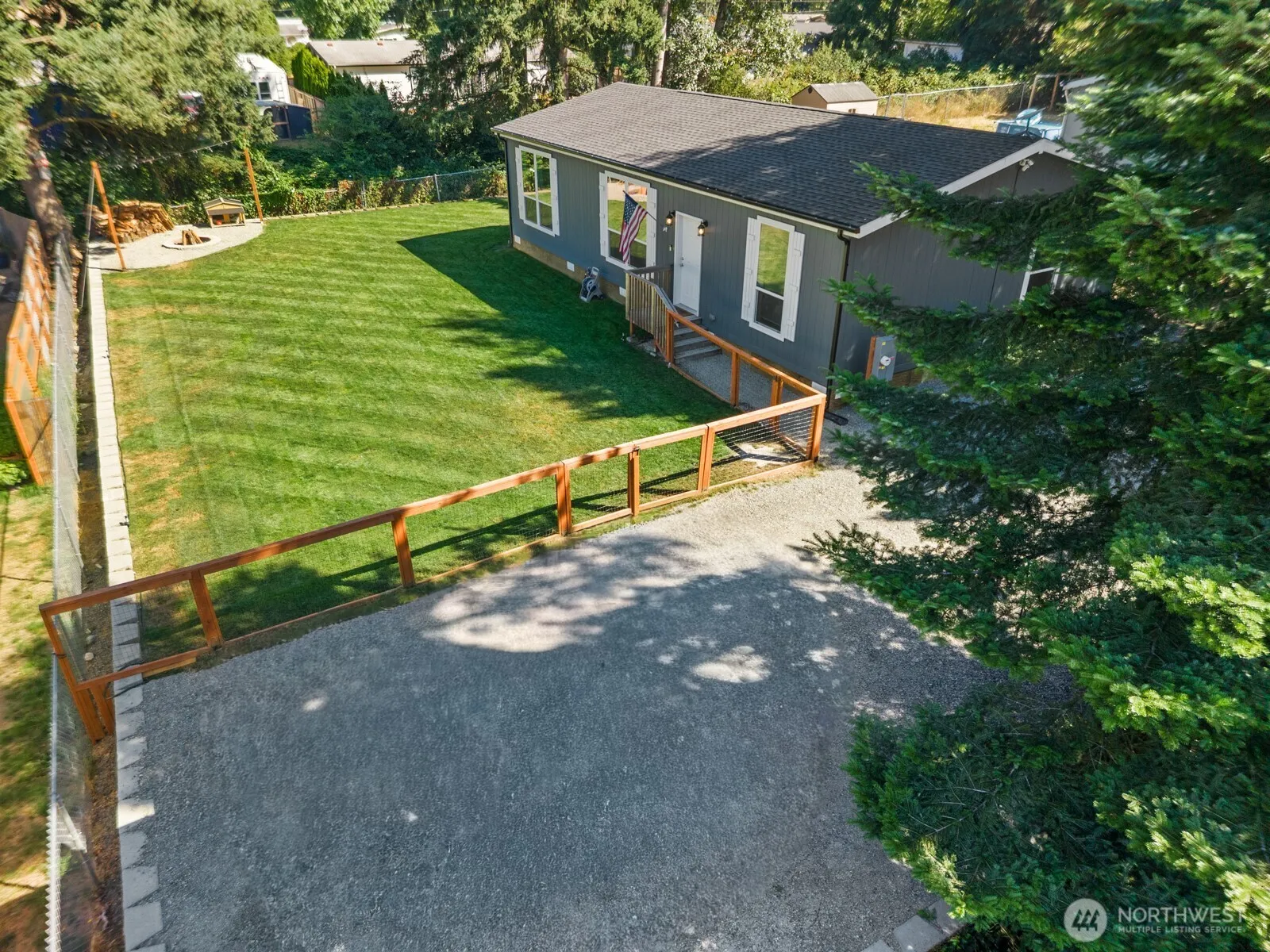 Property photo for 12813 Ridge Cir E, Bonney Lake photo 3