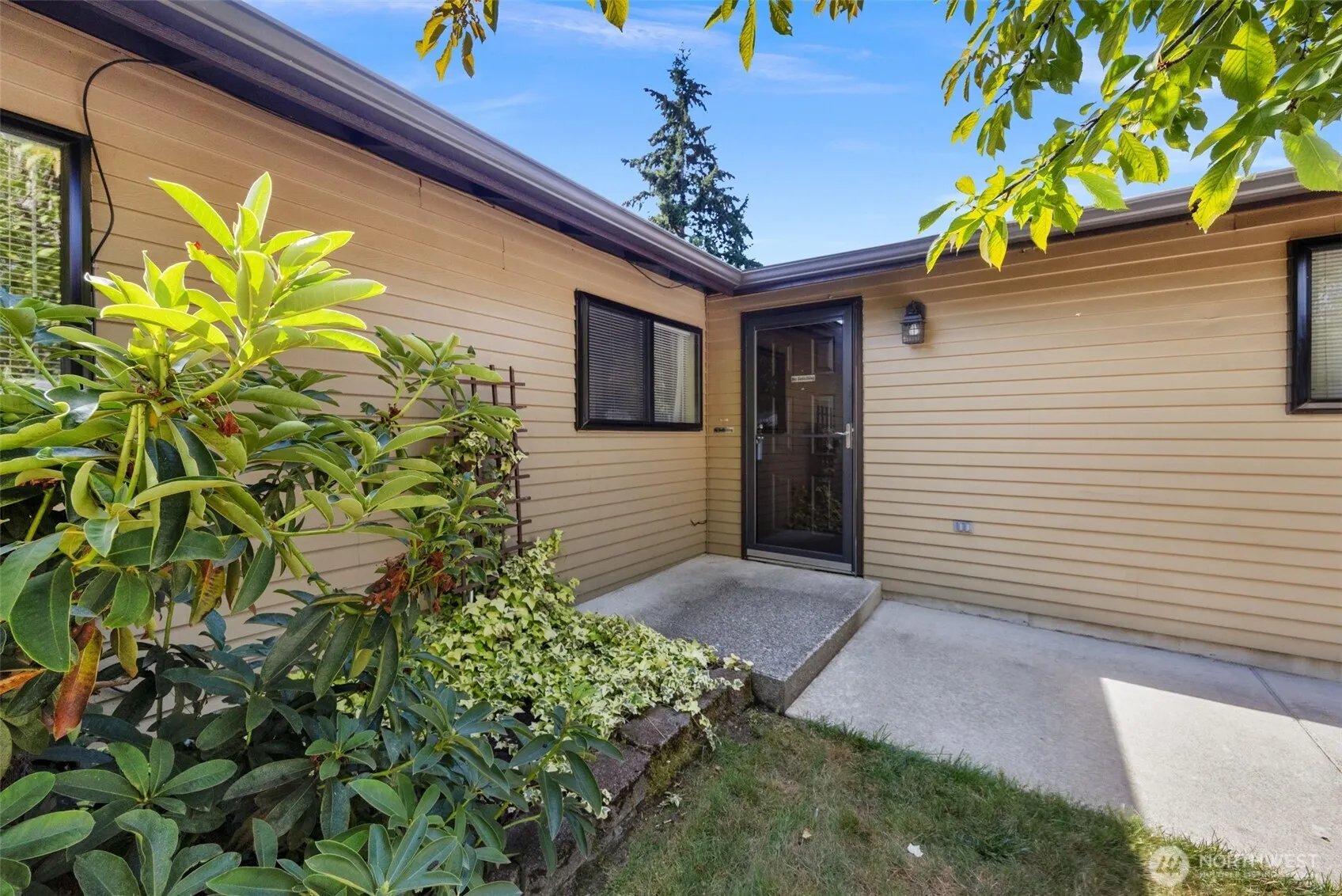 Property photo for 5628 95th Street Ne, Marysville photo 2