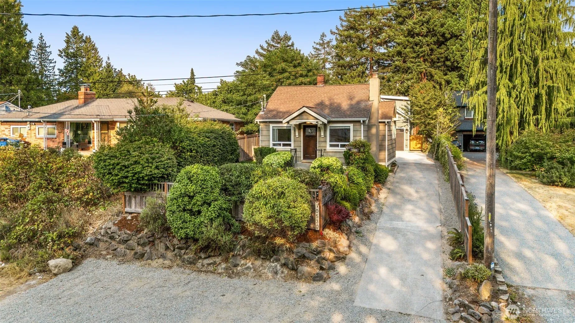 Property photo for 10530 Ashworth Avenue N, Seattle photo 2