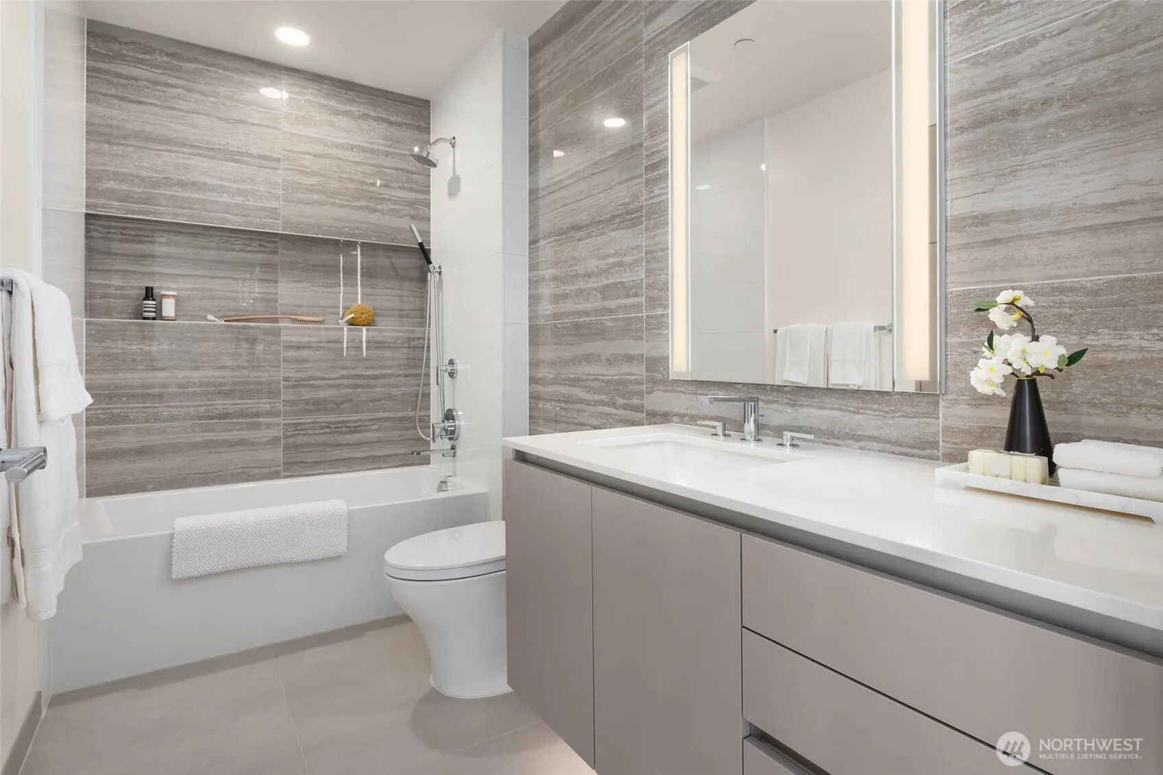 Property photo for 2510 6th Avenue #3501, Seattle photo 5
