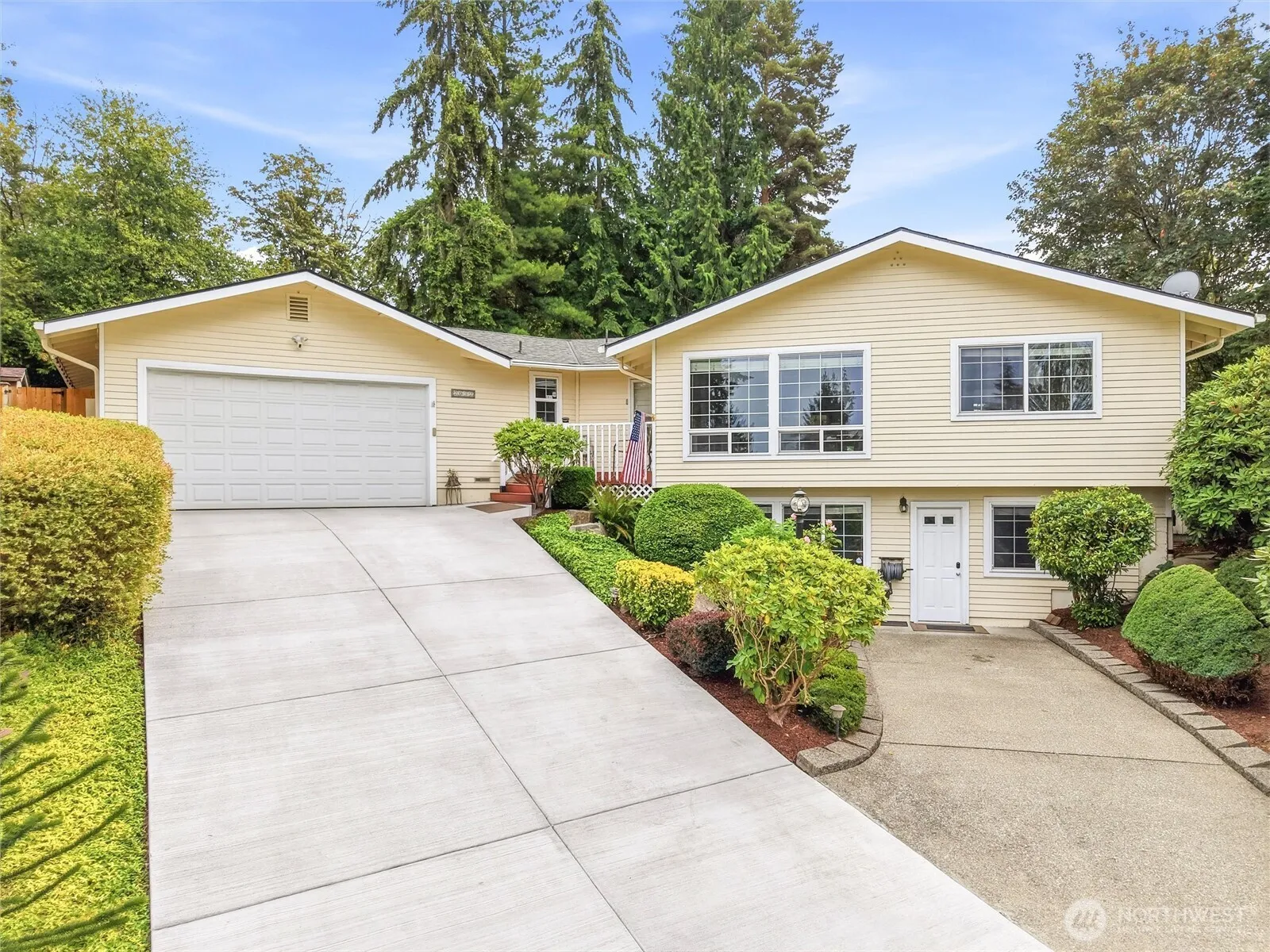 Property photo for 2012 Se Lincoln Circle Circle, Renton