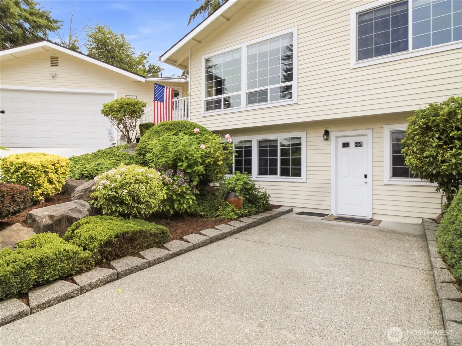 Property photo for 2012 Se Lincoln Circle Circle, Renton photo 2