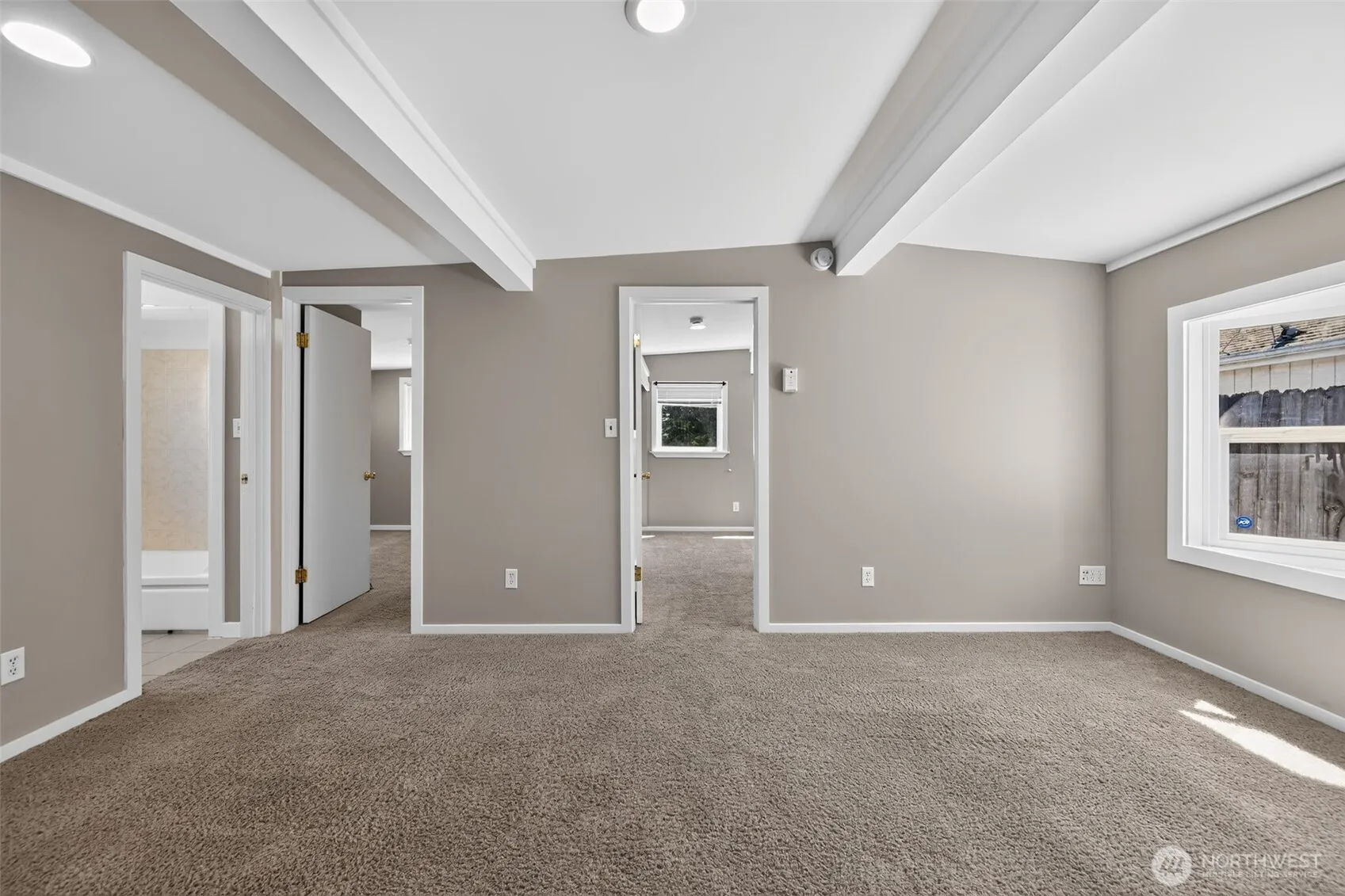 Property photo for 7768 14th Avenue Sw, Seattle photo 5