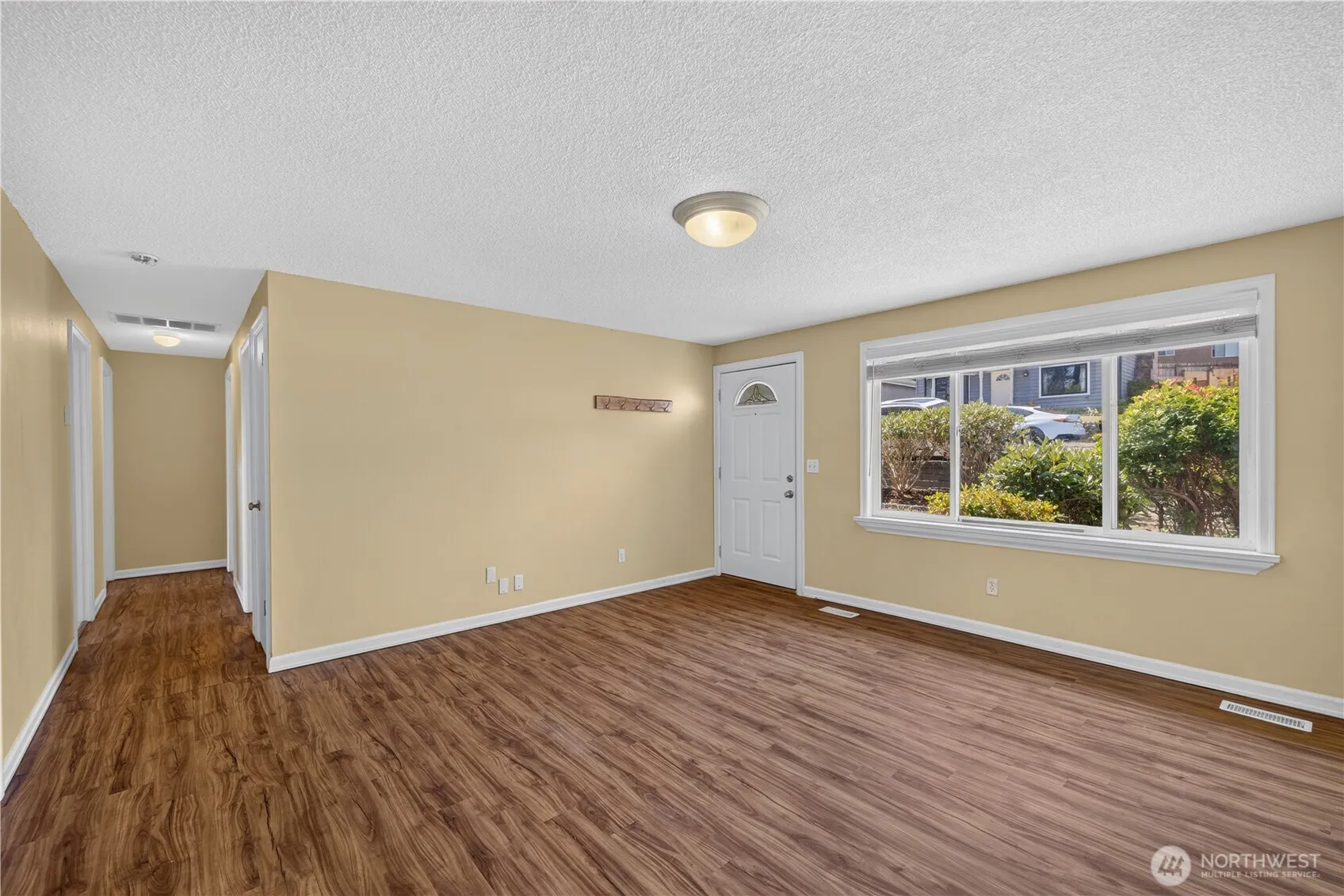 Property photo for 7825 Highland Drive, Everett photo 3