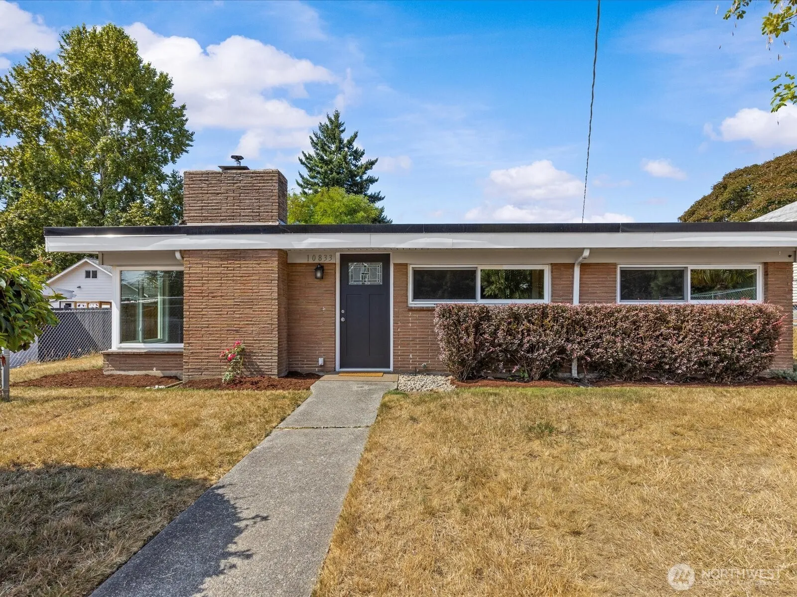 Property photo for 10833 11th Avenue Sw, Seattle