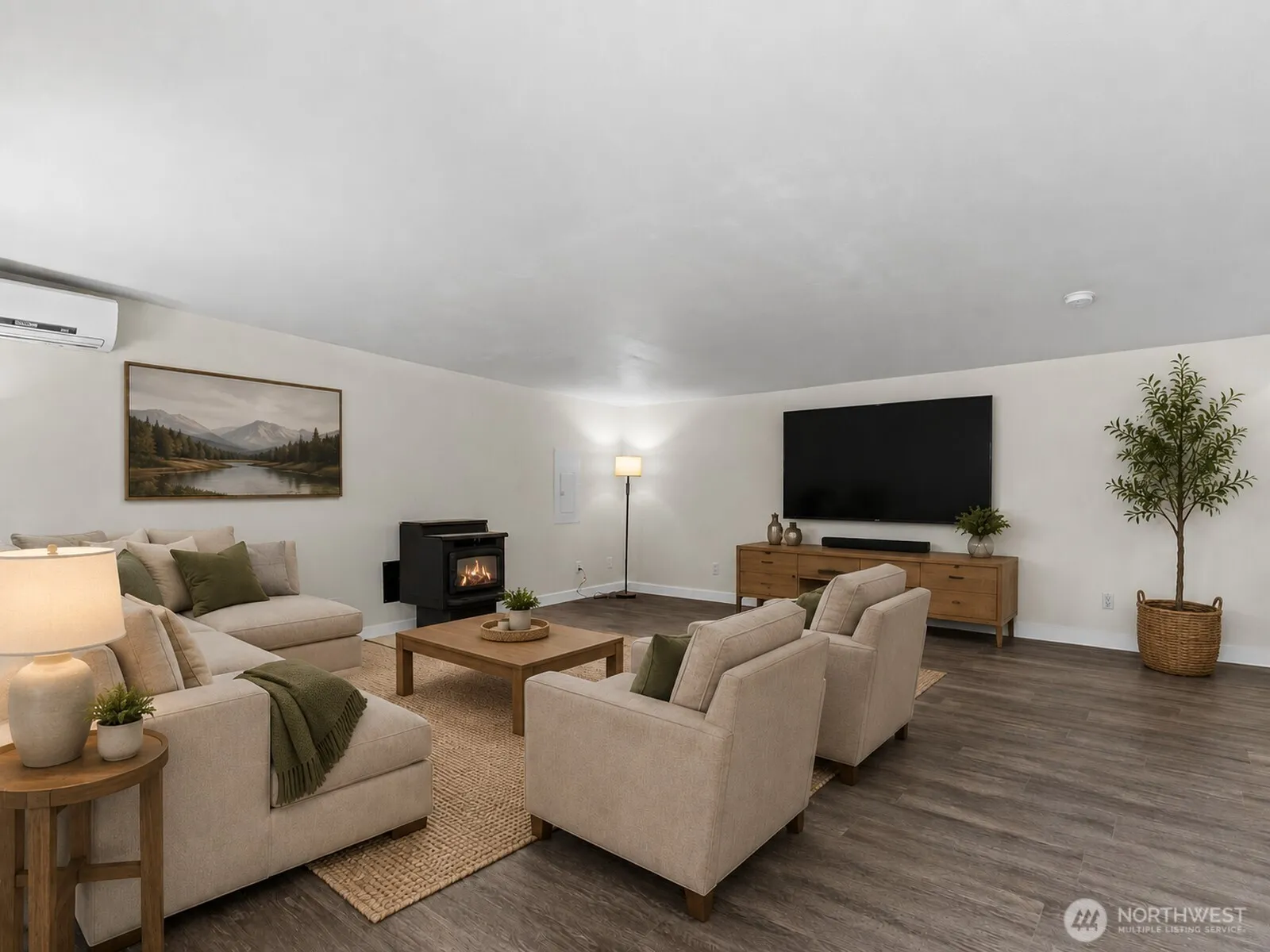Property photo for 10833 11th Avenue Sw, Seattle photo 4