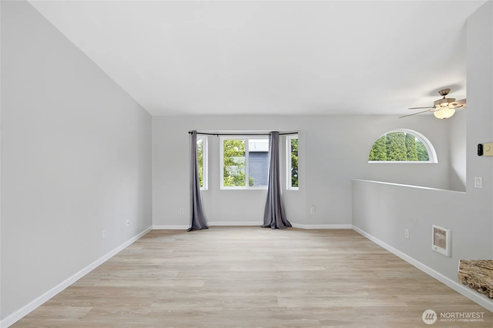 Property photo for 21675 Se 267th Street, Maple Valley photo 3