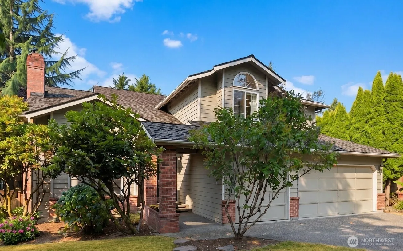 Property photo for 15031 93rd Place Ne, Bothell photo 2