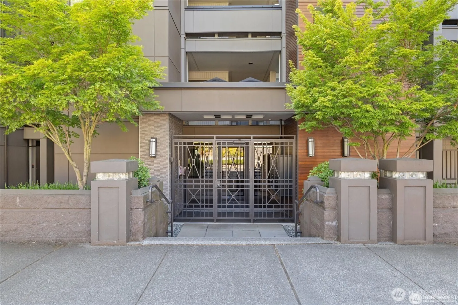 Property photo for 827 Lake Street S #207, Kirkland photo 3