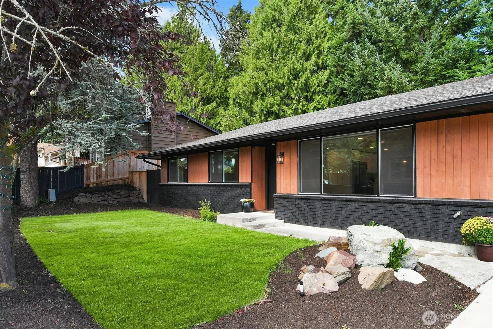 Property photo for 4221 108th Street Se, Everett photo 2