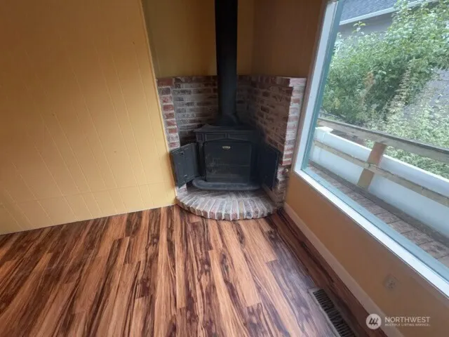 Property photo for 1611 Oakes Avenue, Everett photo 3