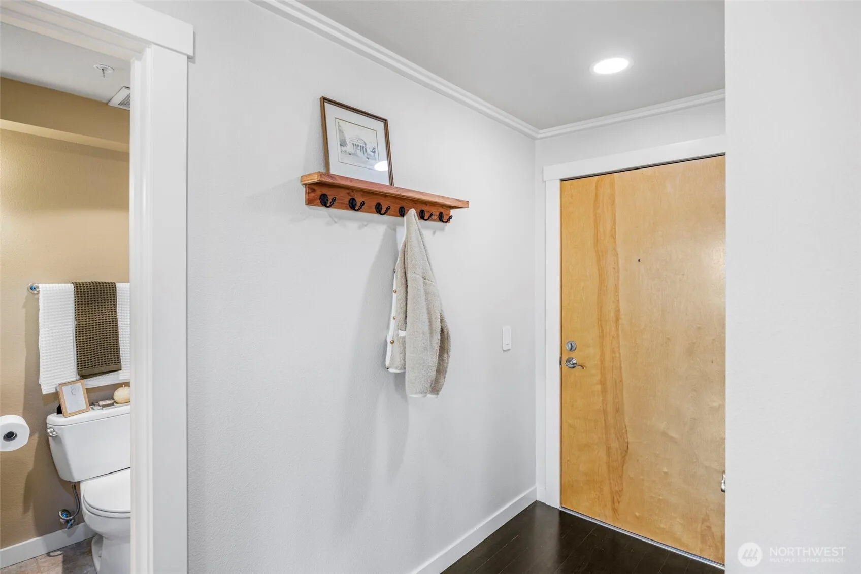 Property photo for 626 4th Avenue W #504, Seattle photo 4