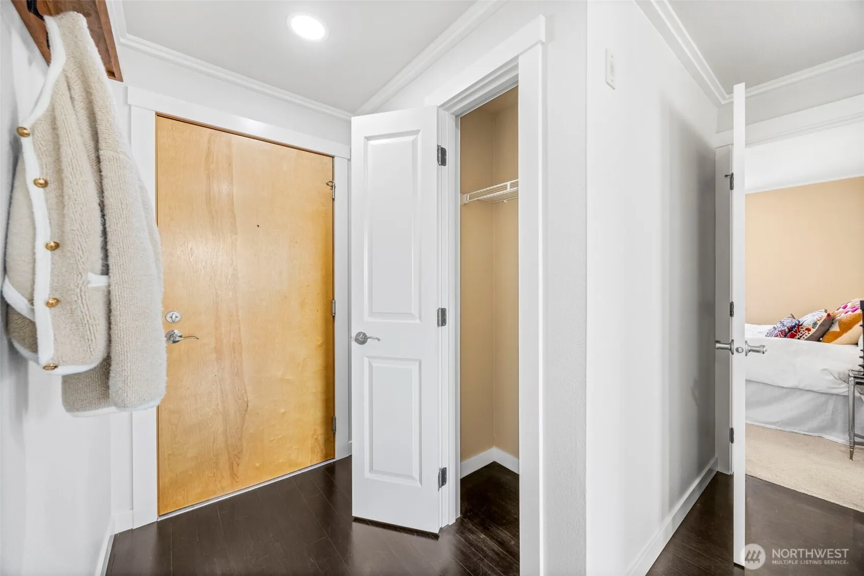 Property photo for 626 4th Avenue W #504, Seattle photo 5