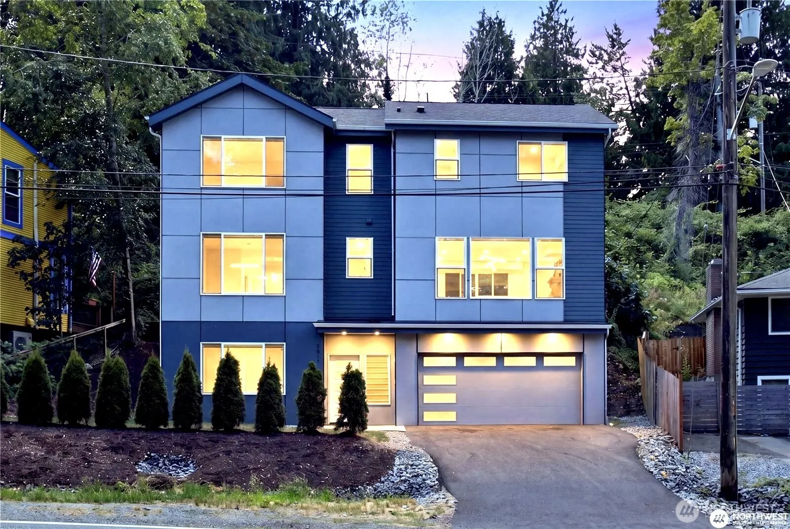 Property photo for 7511 Dumar Way Sw, Seattle photo 2