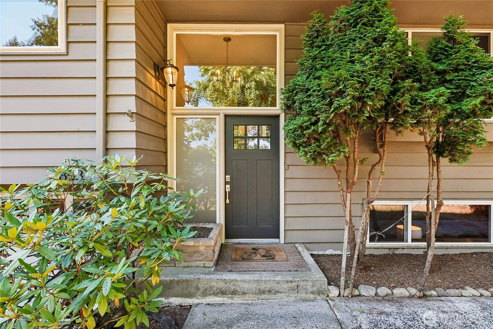 Property photo for 1853 N 200th Street, Shoreline photo 2