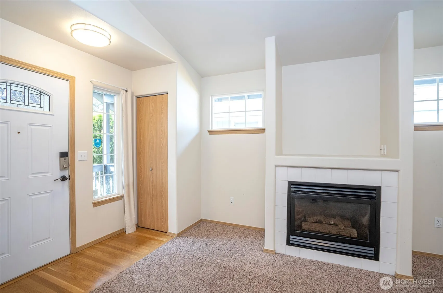 Property photo for 115 100th Street Ct E, Tacoma photo 3