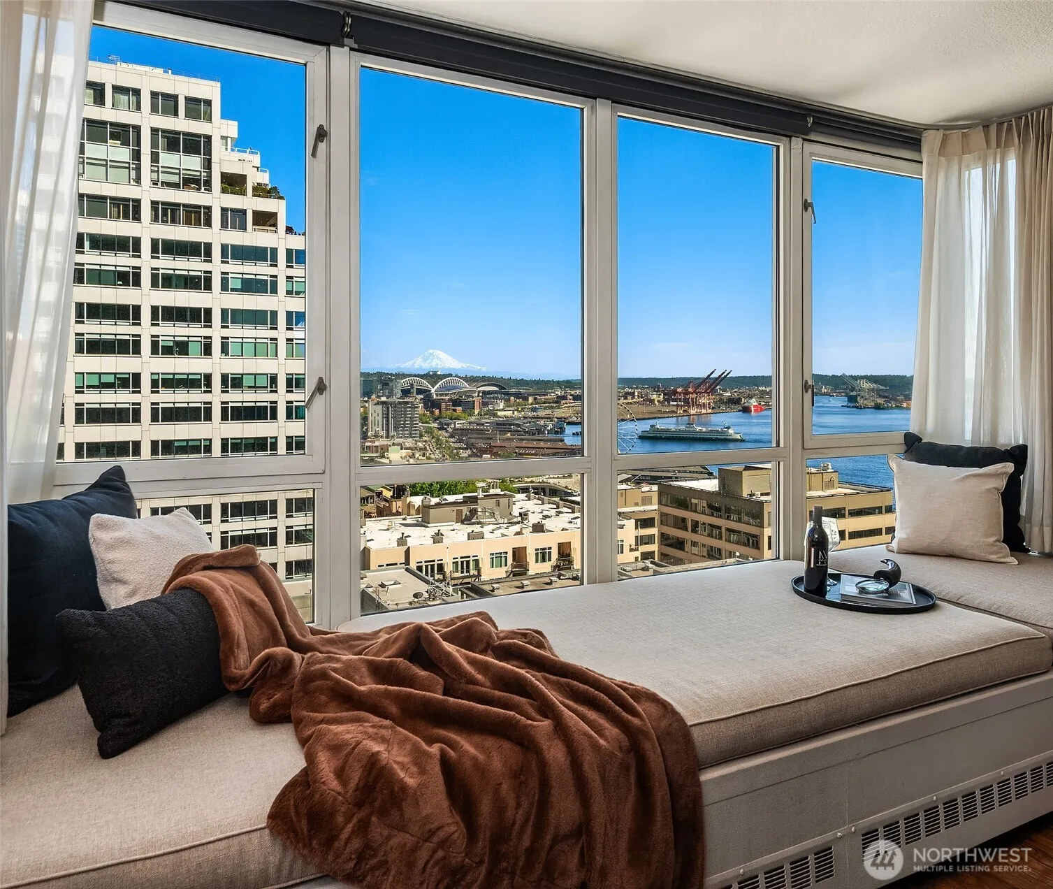 Property photo for 2125 1st Avenue #1304, Seattle