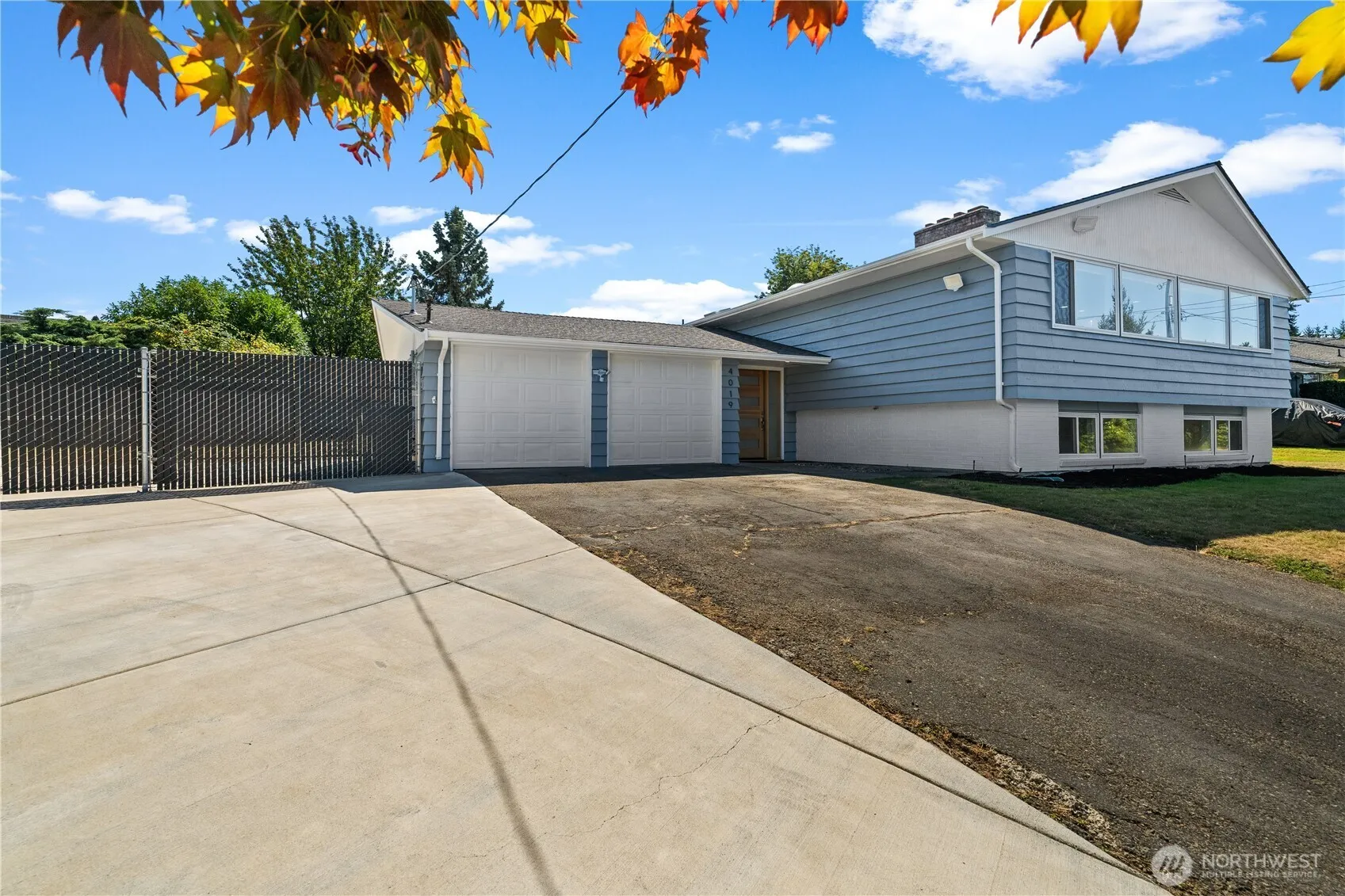 Property photo for 4019 Robin Road W, University Place photo 4