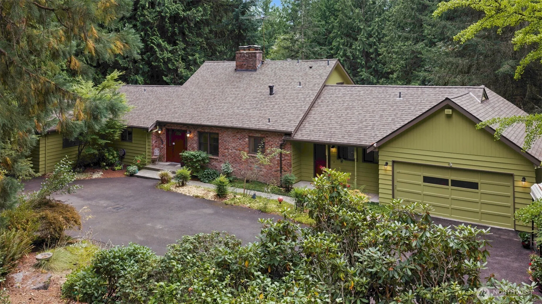 Property photo for 25235 Se Mirrormont Drive, Issaquah