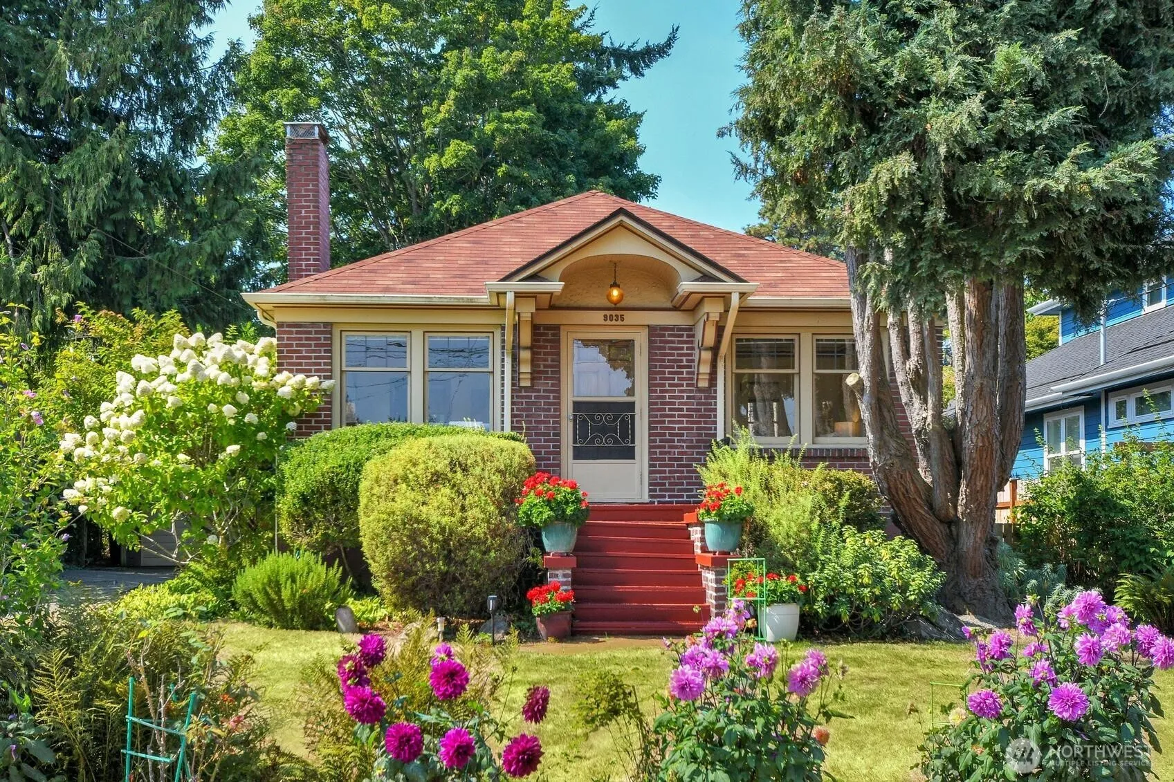 Property photo for 9035 11th Avenue Nw, Seattle photo 2