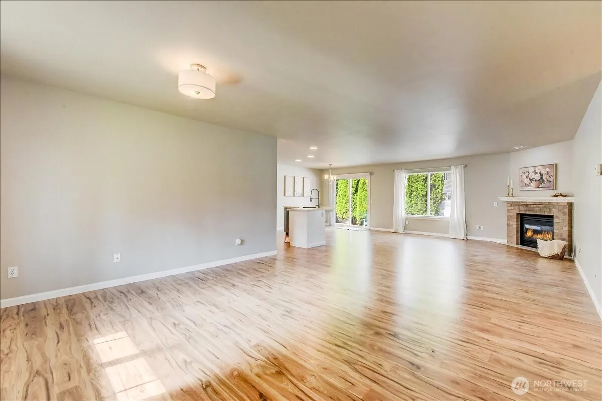 Property photo for 15512 3rd Place W, Lynnwood photo 5