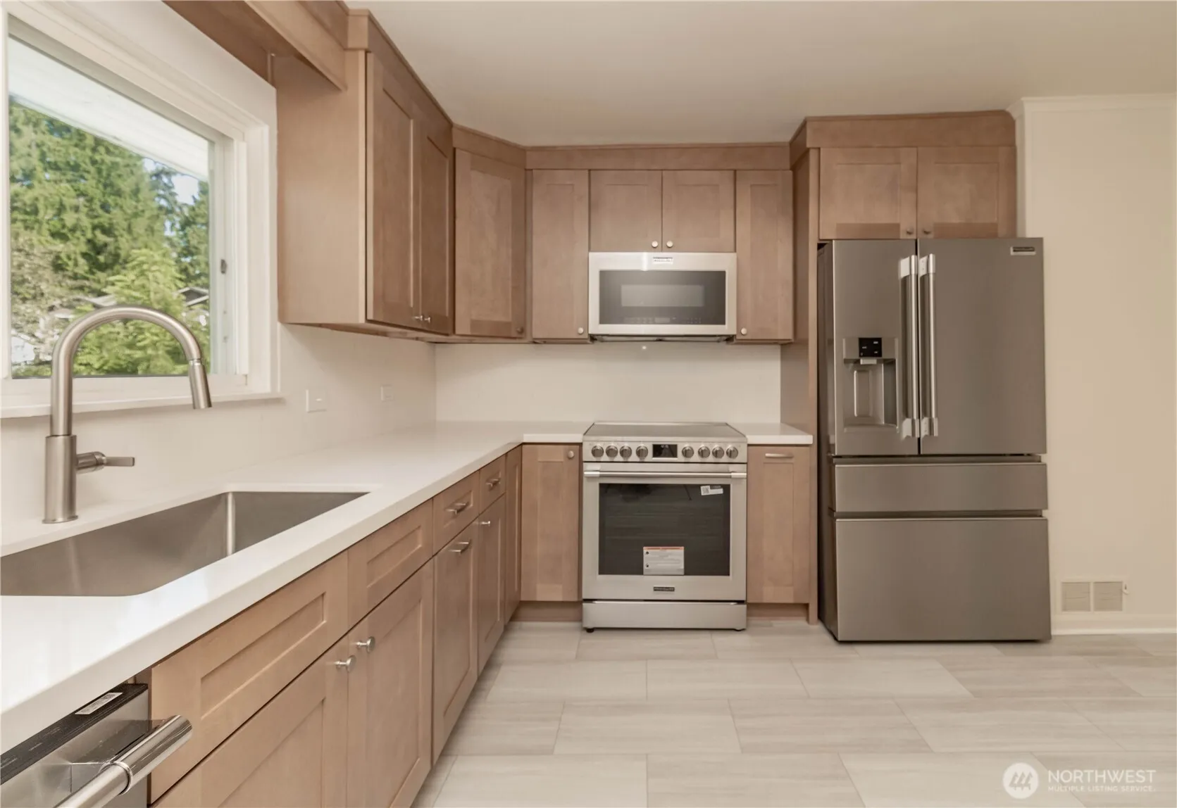 Property photo for 13057 10th Avenue S, Seattle photo 5