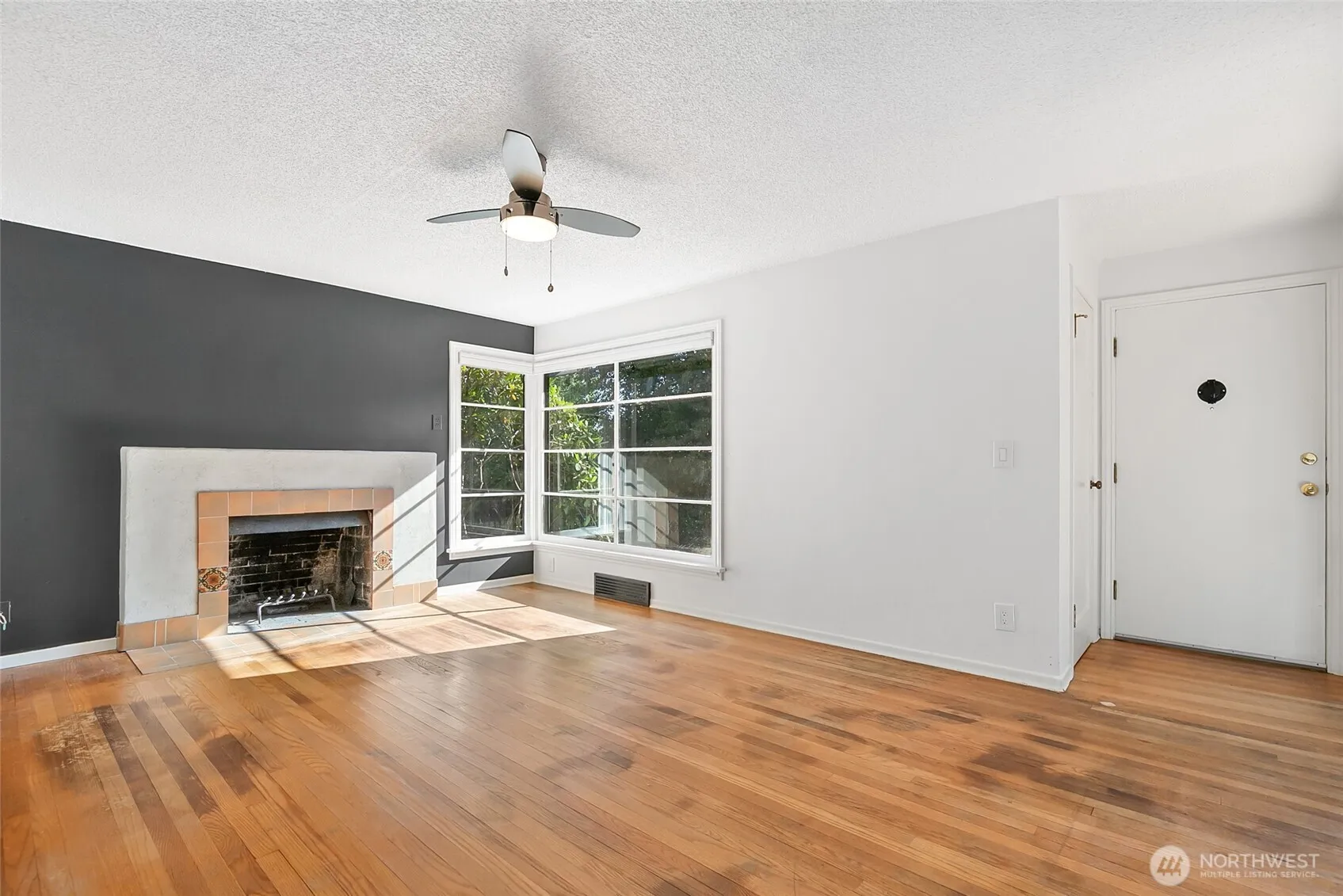 Property photo for 4515 49th Avenue S, Seattle photo 4
