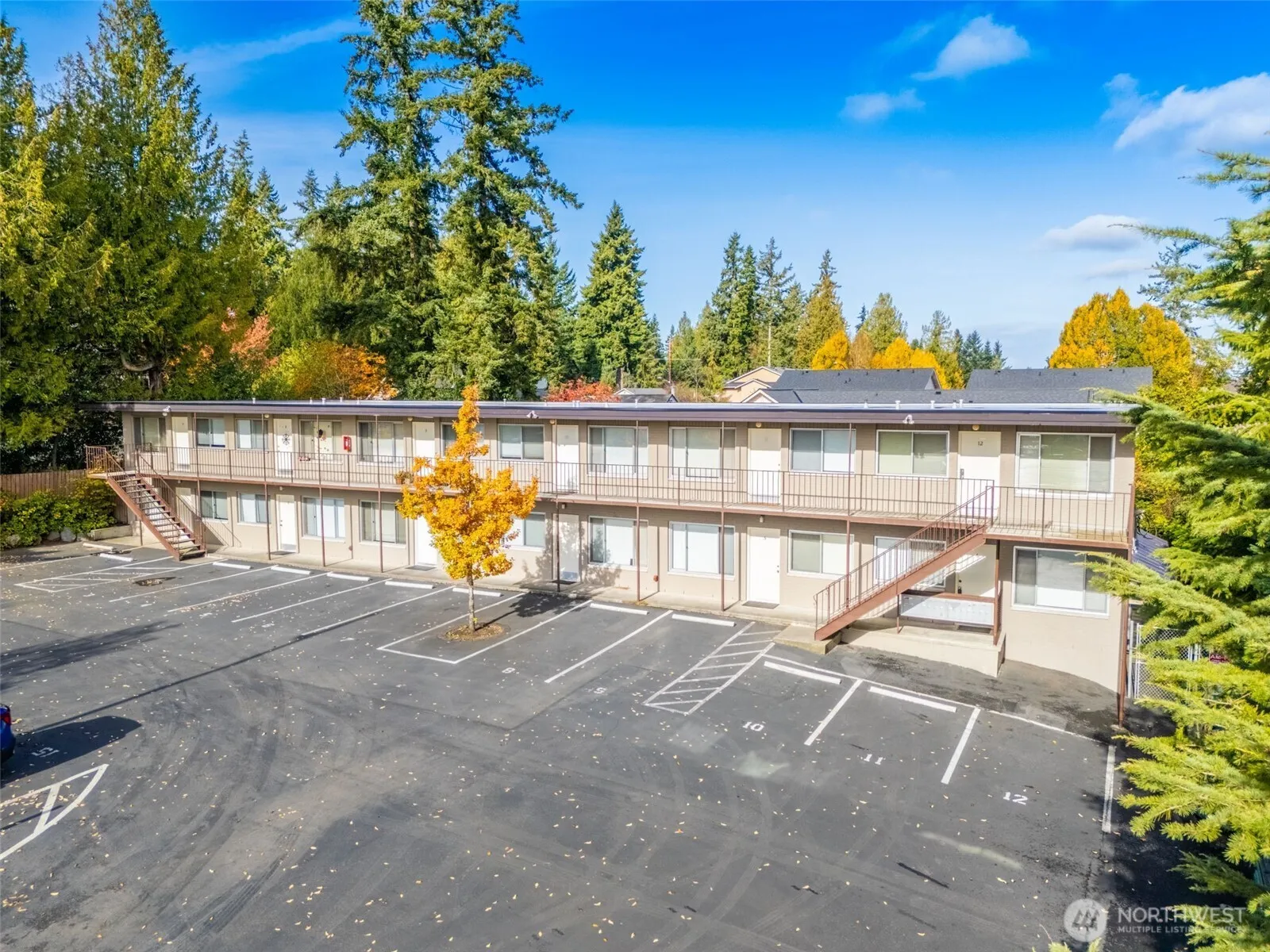 Property photo for 936 N 198th Street, Shoreline photo 2