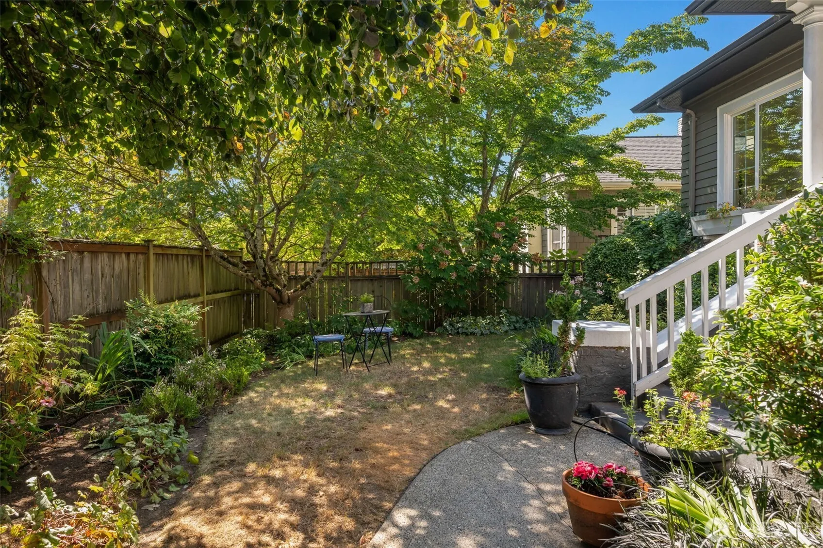 Property photo for 2341 31st Avenue S, Seattle photo 2