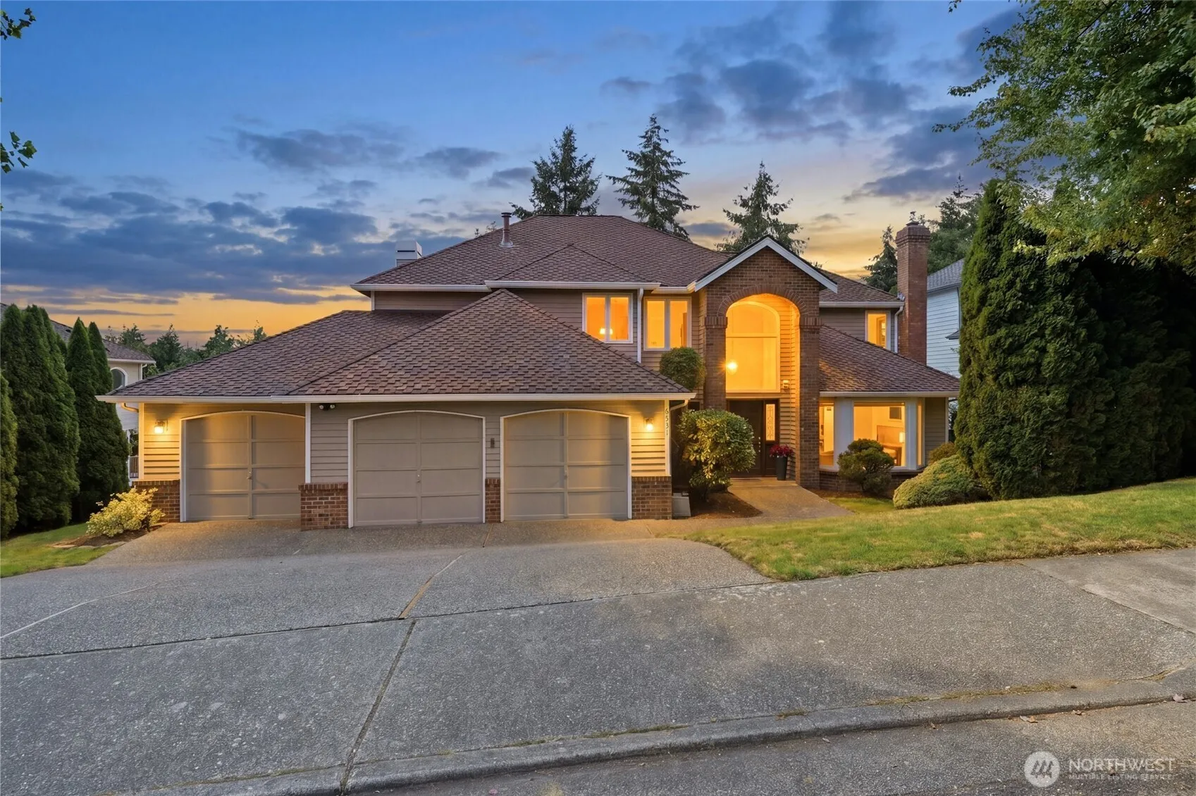Property photo for 6531 154th Place Se, Bellevue photo 2