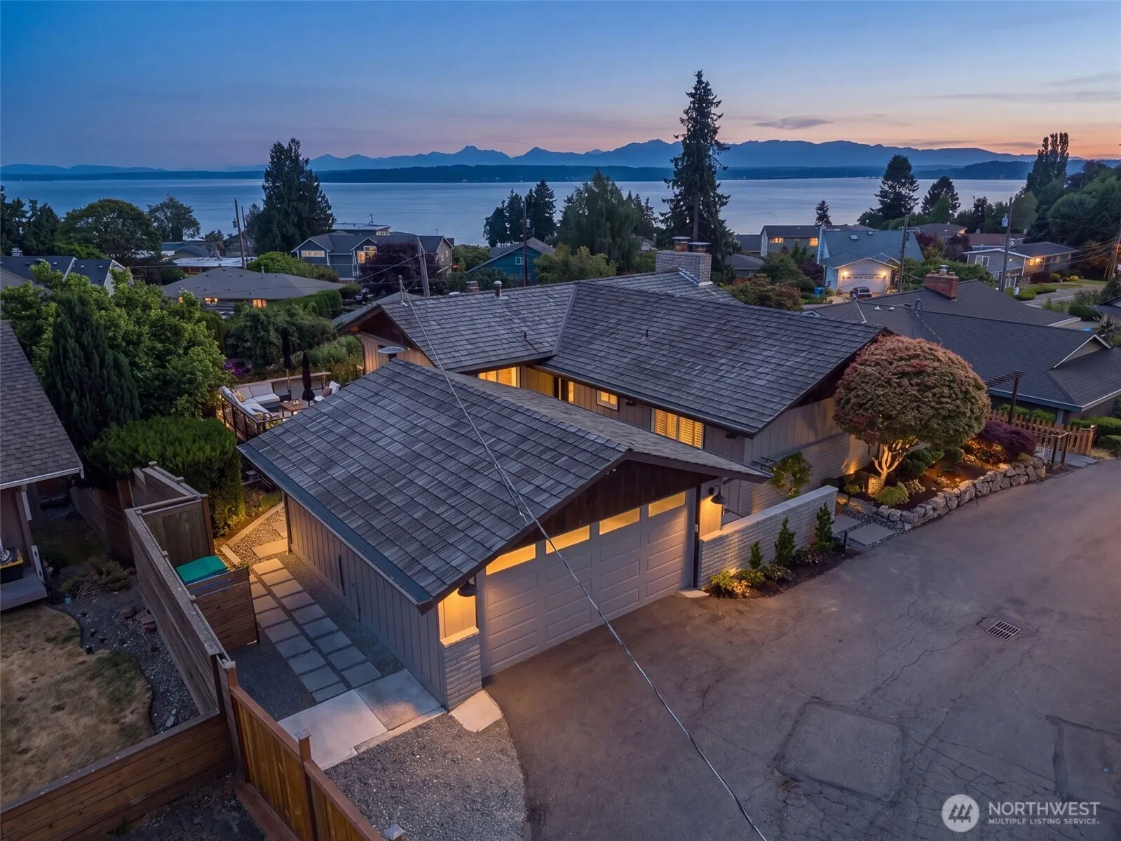 Property photo for 20222 23rd Place Nw, Shoreline