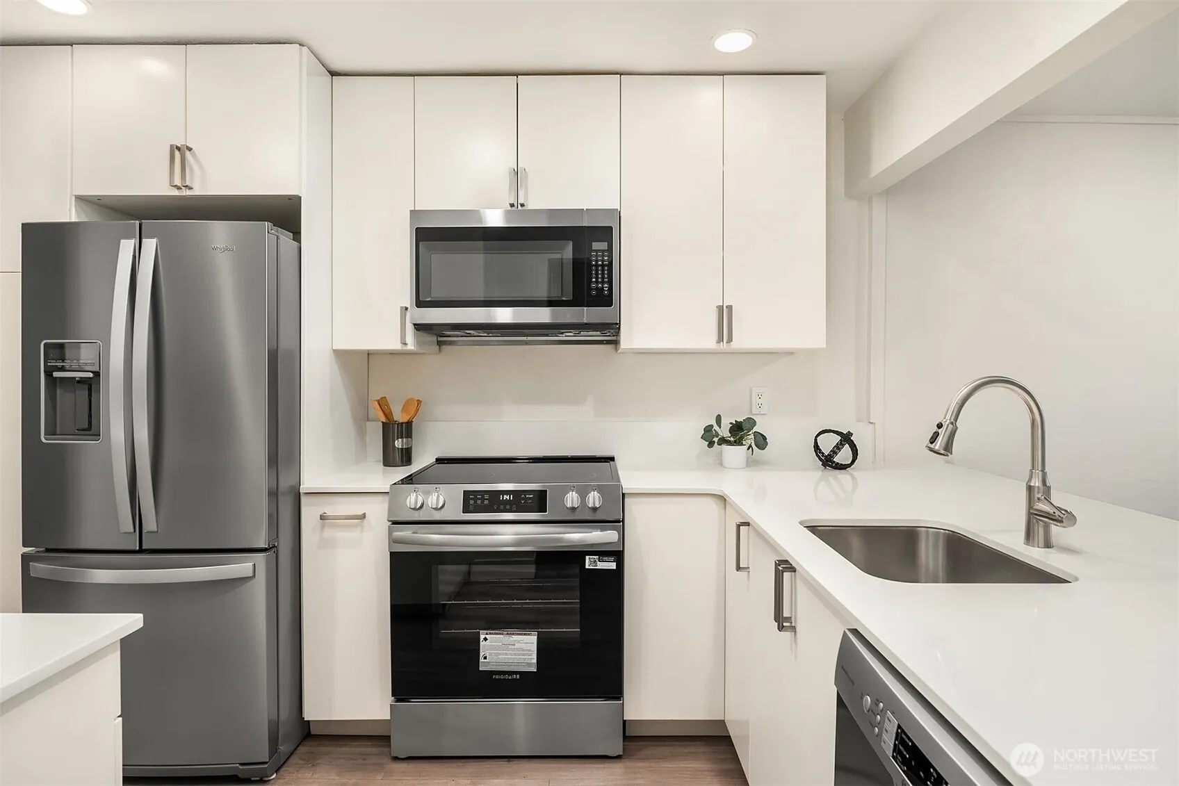 Property photo for 13835 Ne 69th Street #677, Redmond photo 4