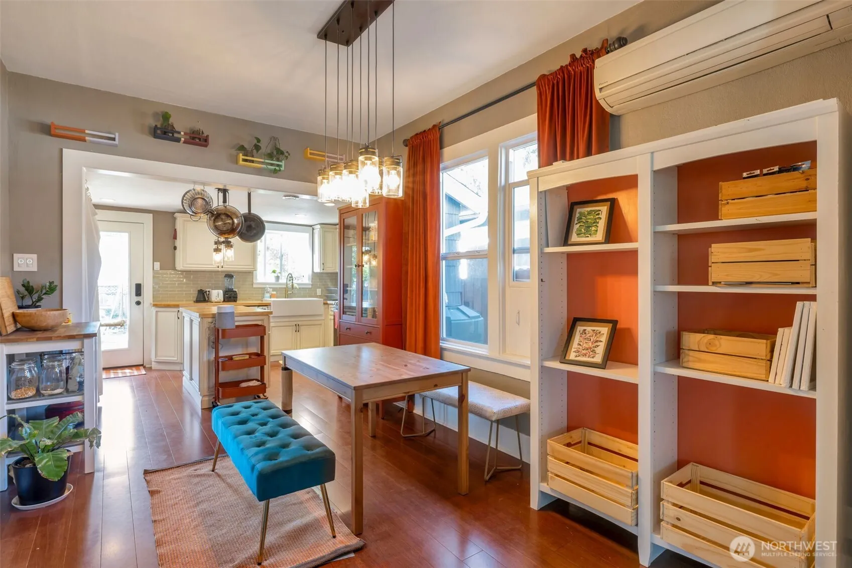 Property photo for 937 N 88th Street, Seattle photo 4
